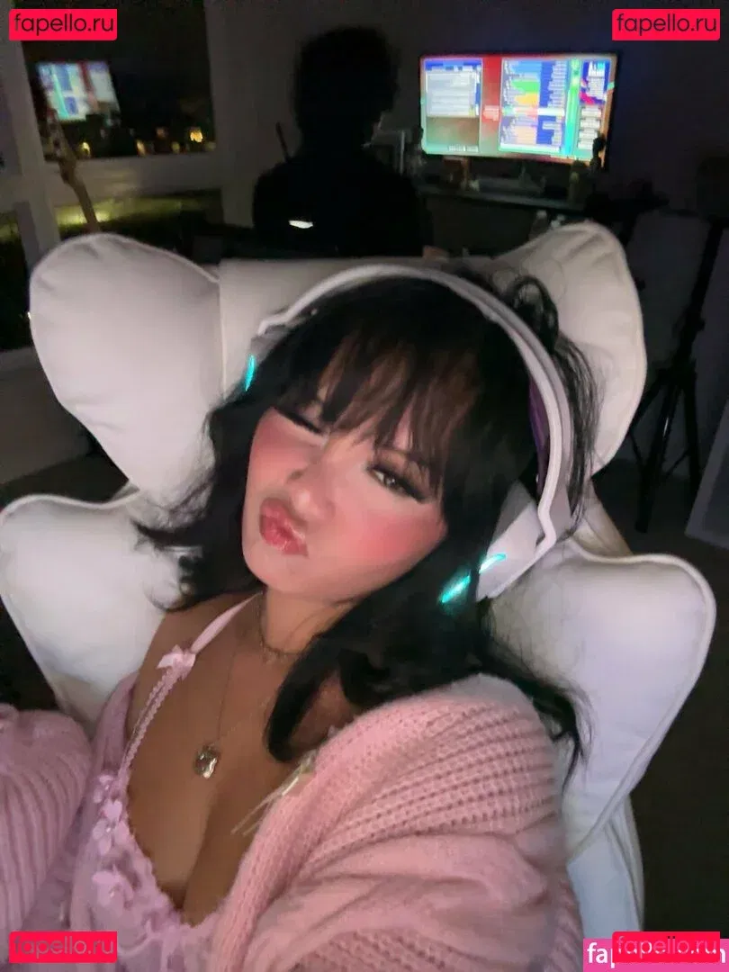 Samantha Yang Hmong Onlyfans Photo Gallery 