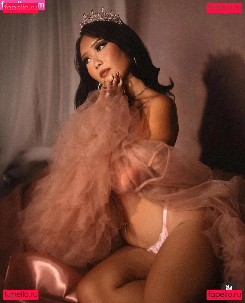 Samantha Yang Hmong Onlyfans Photo Gallery 