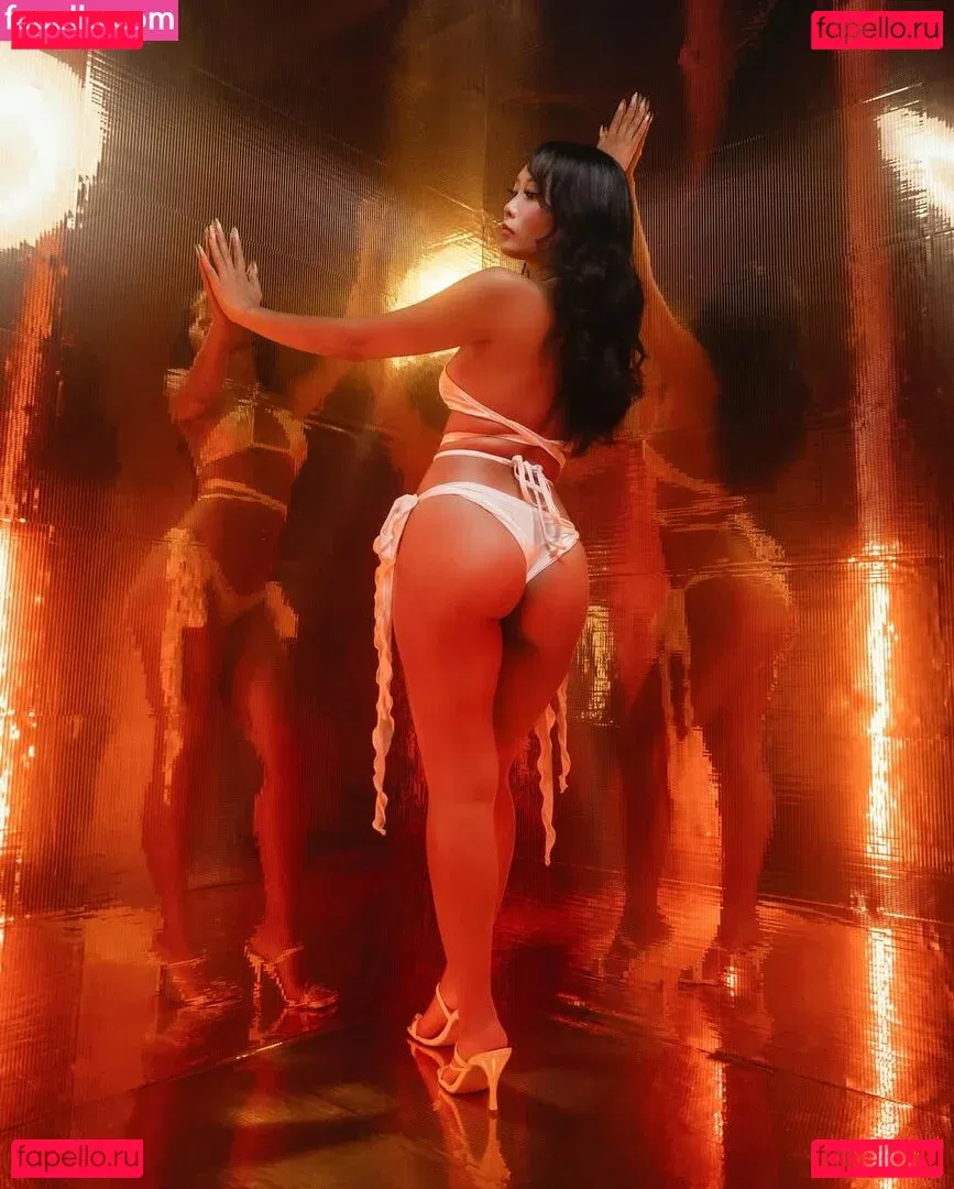 Samantha Yang Hmong Onlyfans Photo Gallery 