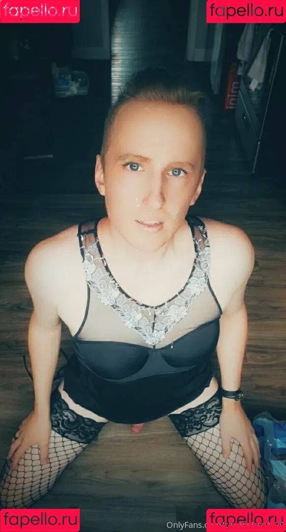 cagedsissy2020 Onlyfans Photo Gallery 