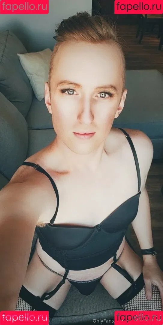 cagedsissy2020 Onlyfans Photo Gallery 