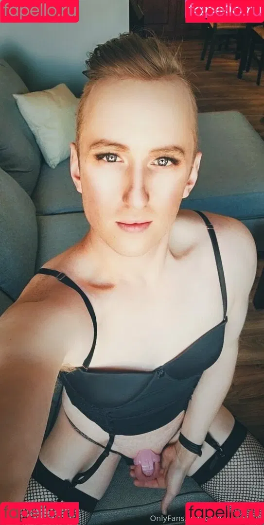 cagedsissy2020 Onlyfans Photo Gallery 