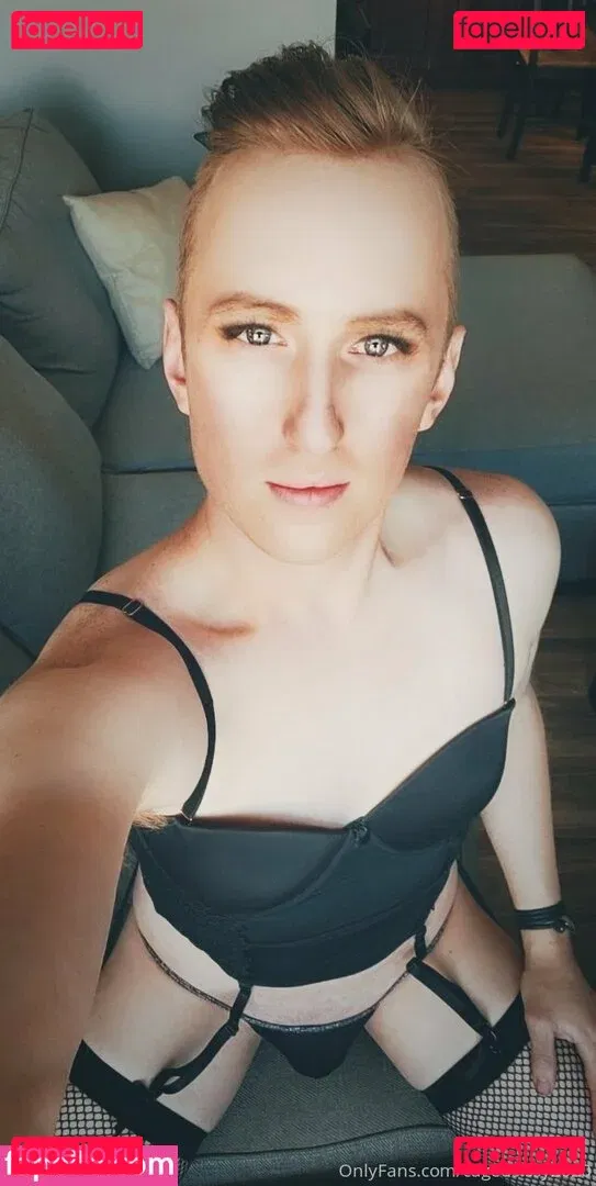 cagedsissy2020 Onlyfans Photo Gallery 