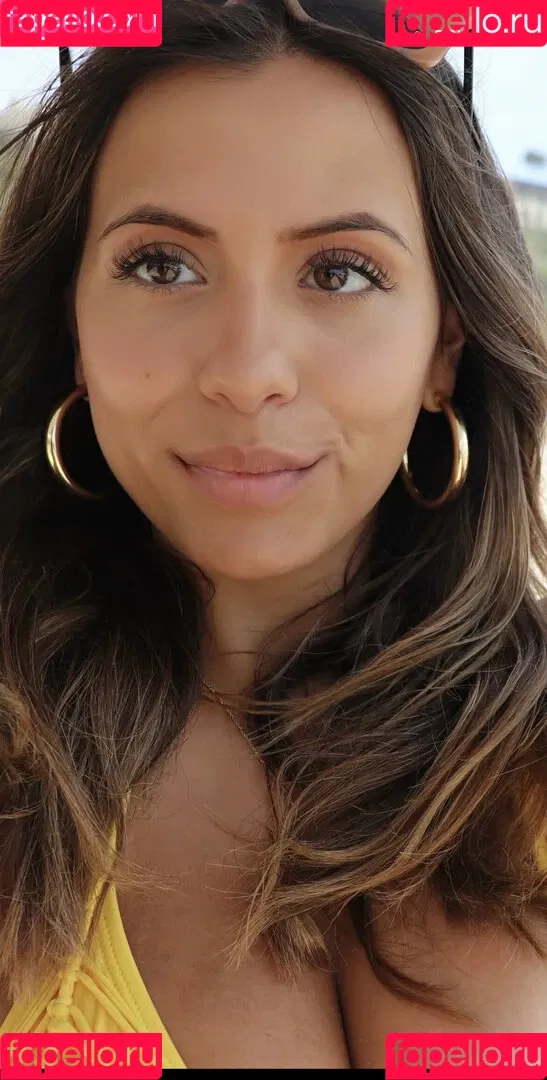 Julia Holtzman Onlyfans Photo Gallery 