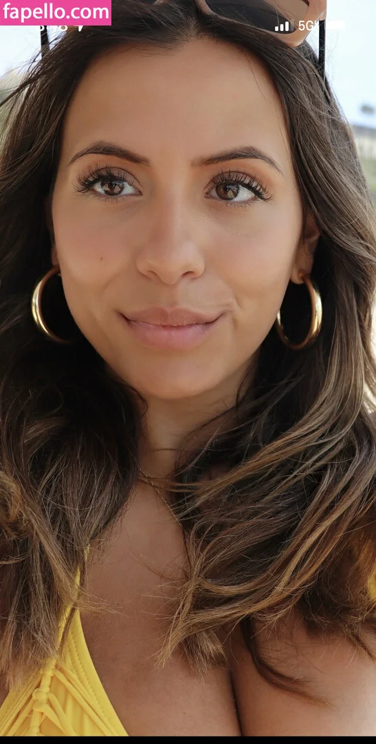 Julia Holtzman Onlyfans Photo Gallery 