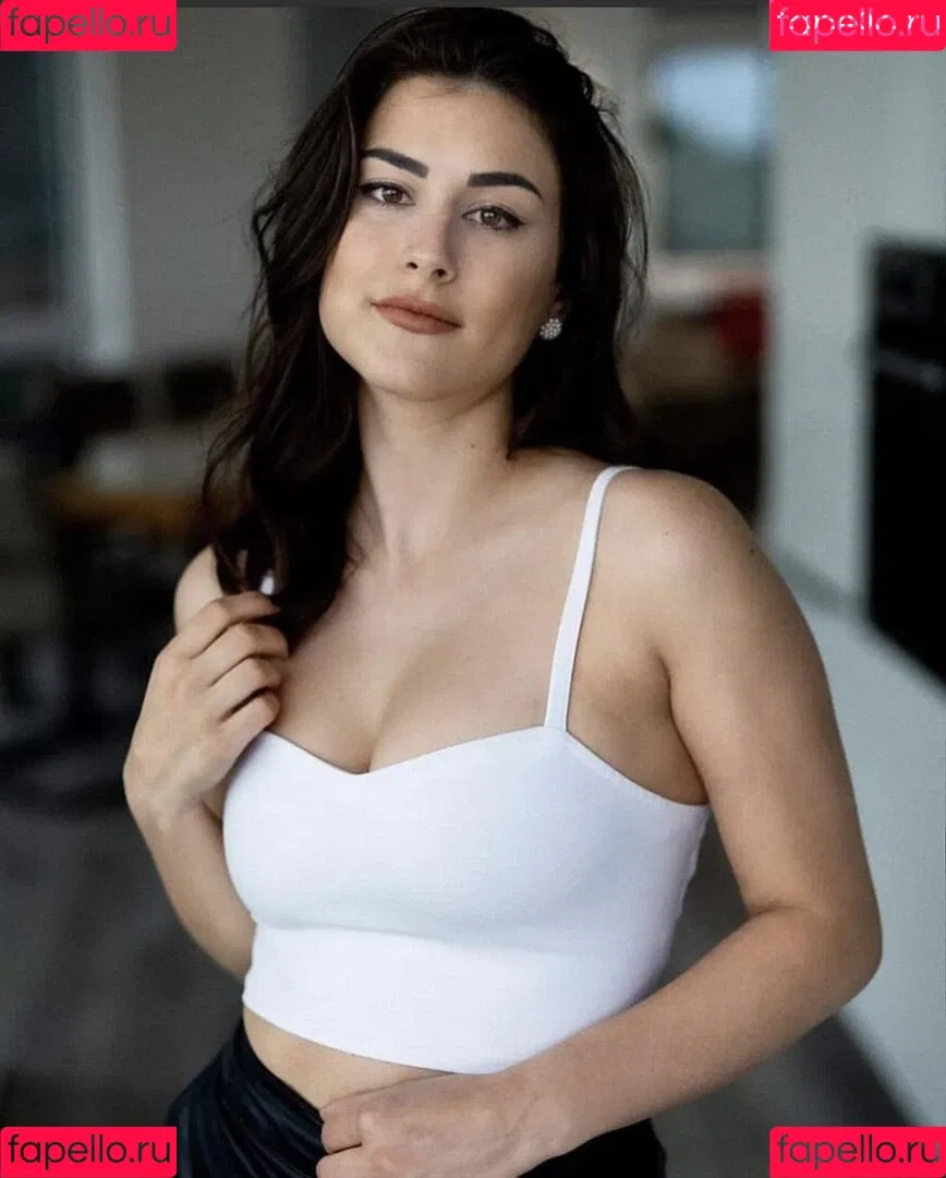 Lia Onlyfans Photo Gallery 