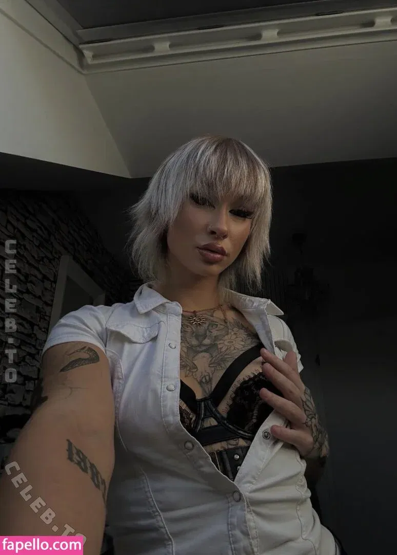 Lia Onlyfans Photo Gallery 