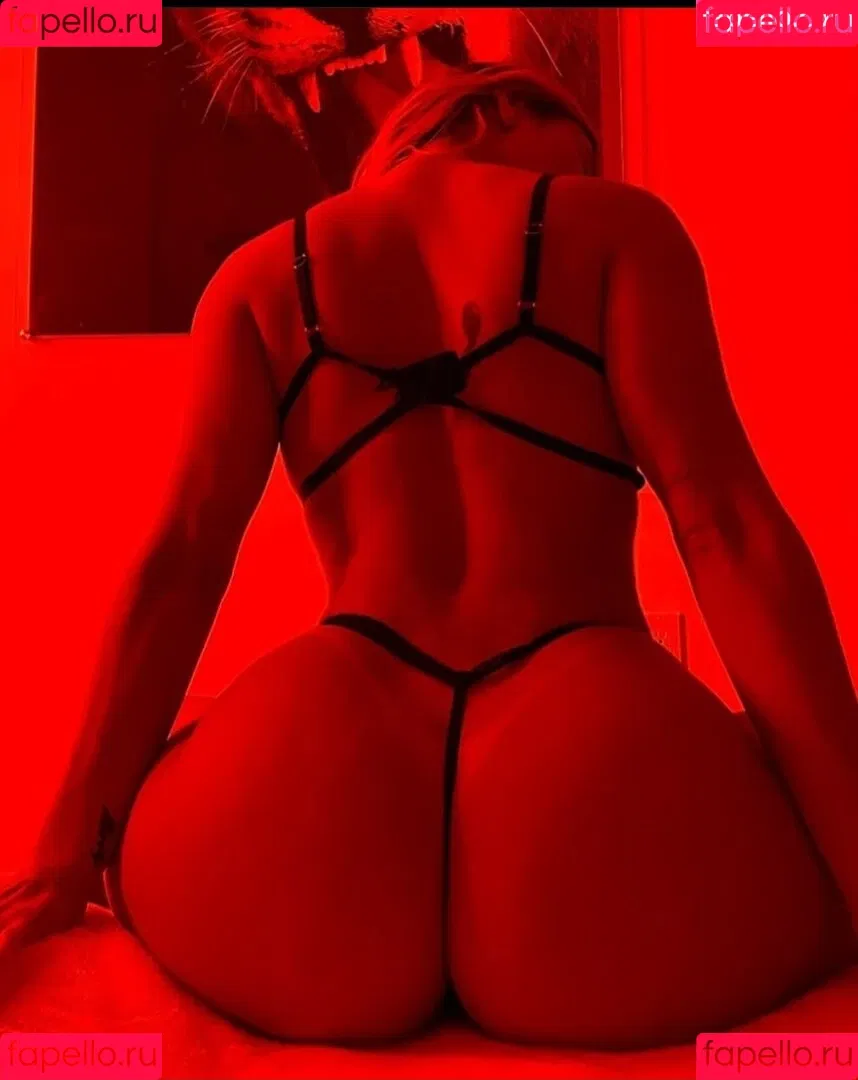 Laura Isabela Leon Onlyfans Photo Gallery 
