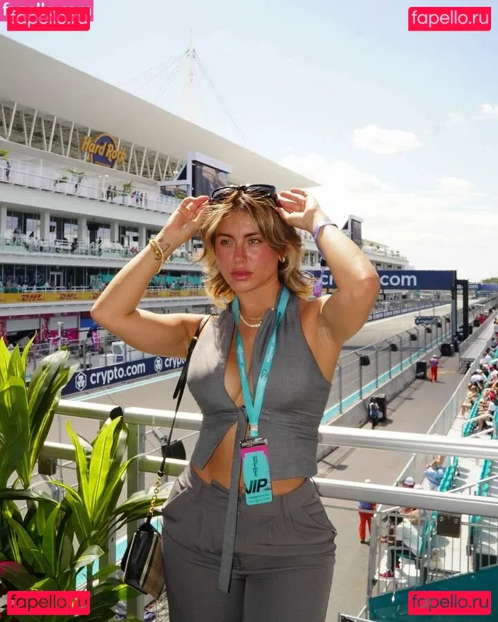 Laura Isabela Leon Onlyfans Photo Gallery 