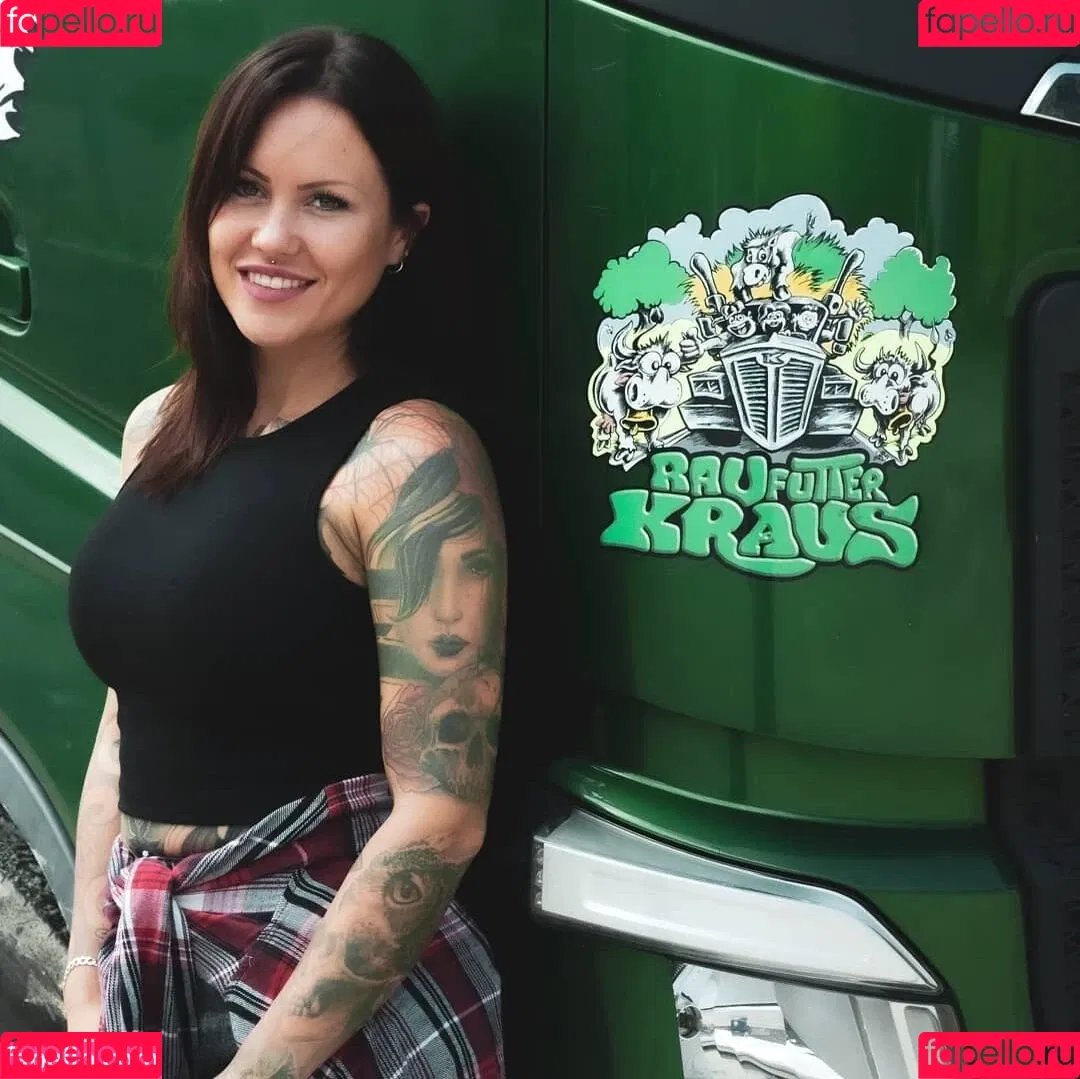 Gina Ray Onlyfans Photo Gallery 