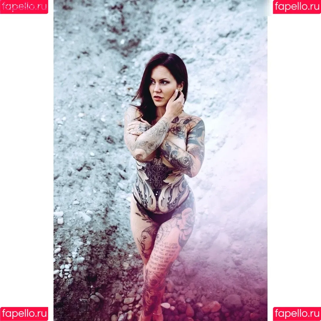 Gina Ray Onlyfans Photo Gallery 