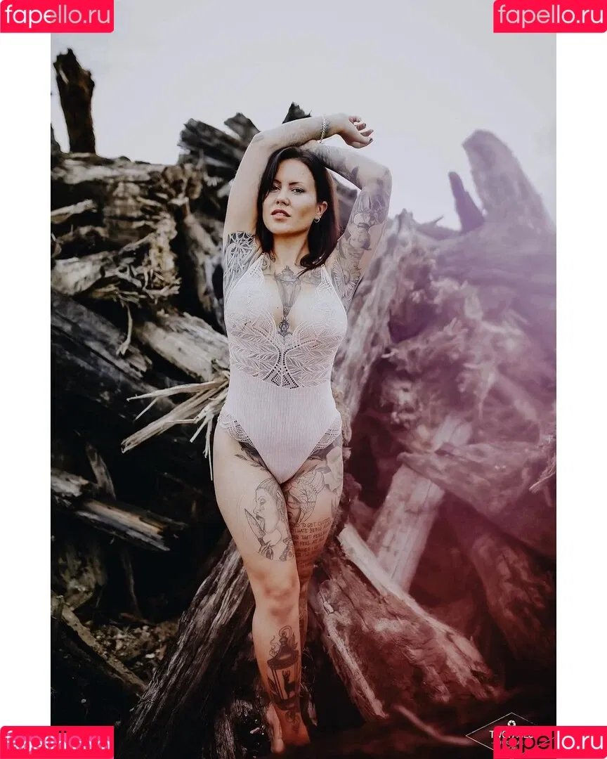 Gina Ray Onlyfans Photo Gallery 