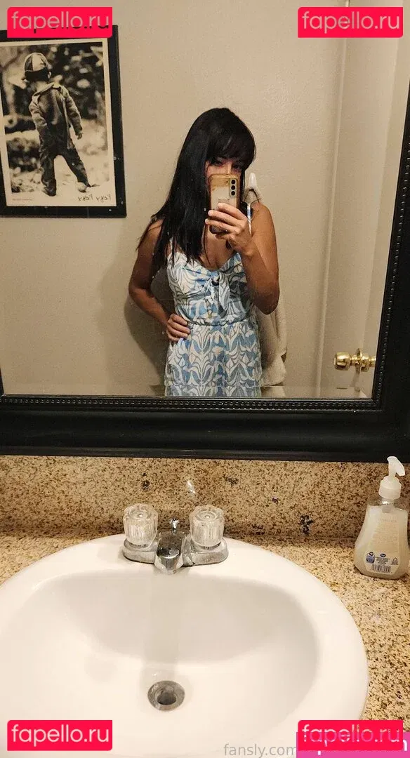 littlelillyfckslut Onlyfans Photo Gallery 