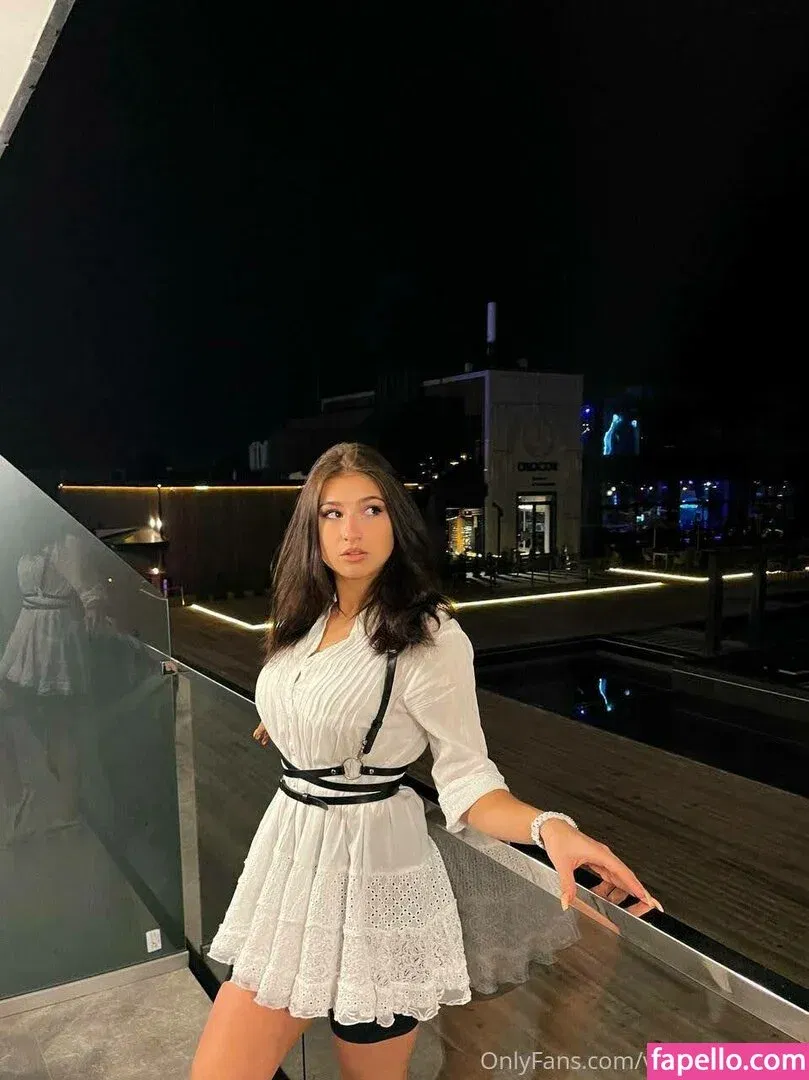 Valentina Guide Onlyfans Photo Gallery 