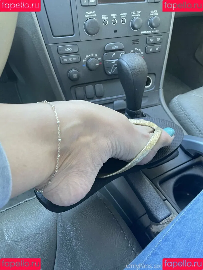 mimifootnip Onlyfans Photo Gallery 