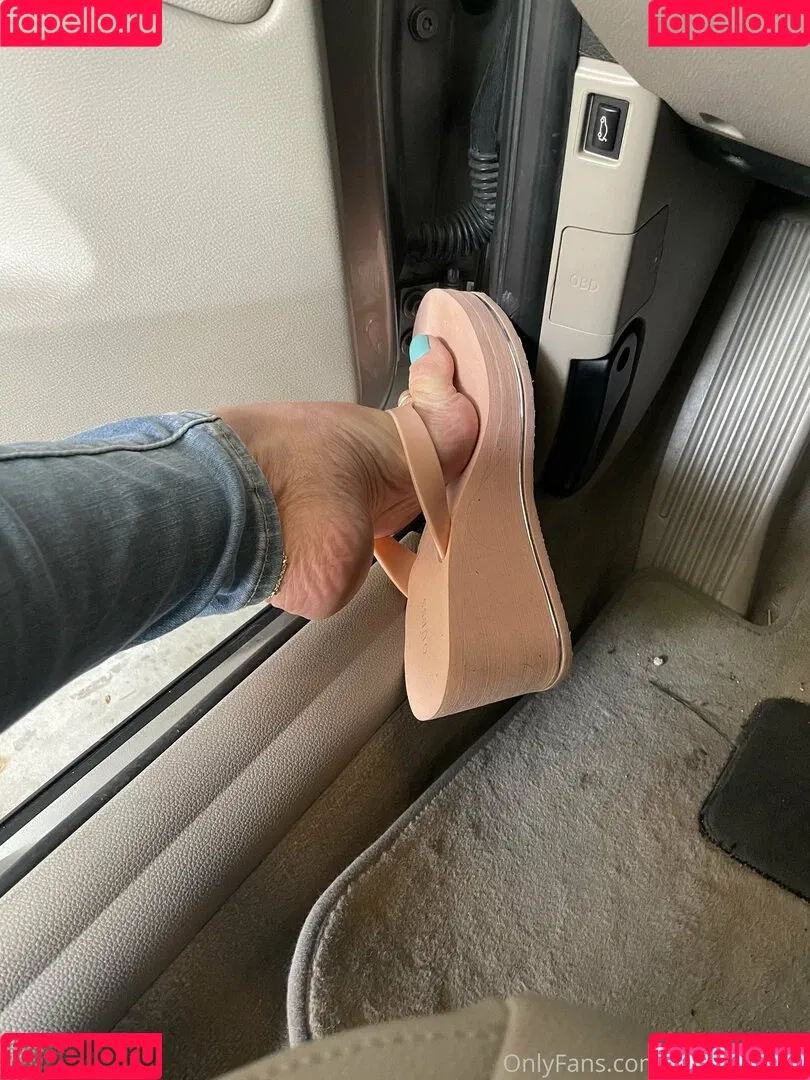 mimifootnip Onlyfans Photo Gallery 