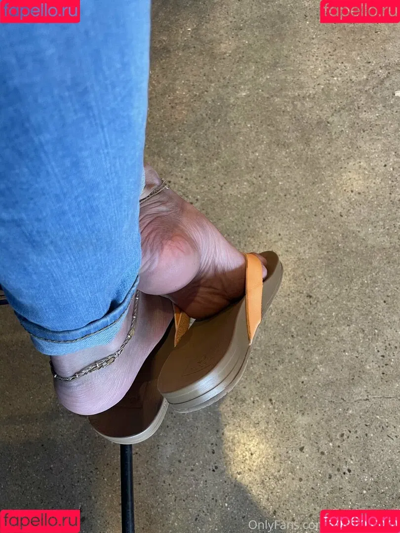 mimifootnip Onlyfans Photo Gallery 