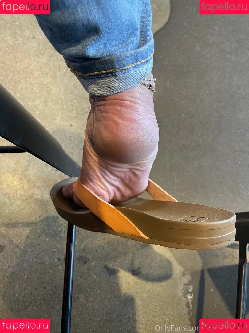 mimifootnip Onlyfans Photo Gallery 