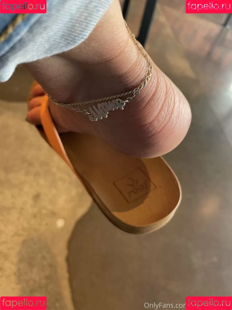 mimifootnip Onlyfans Photo Gallery 