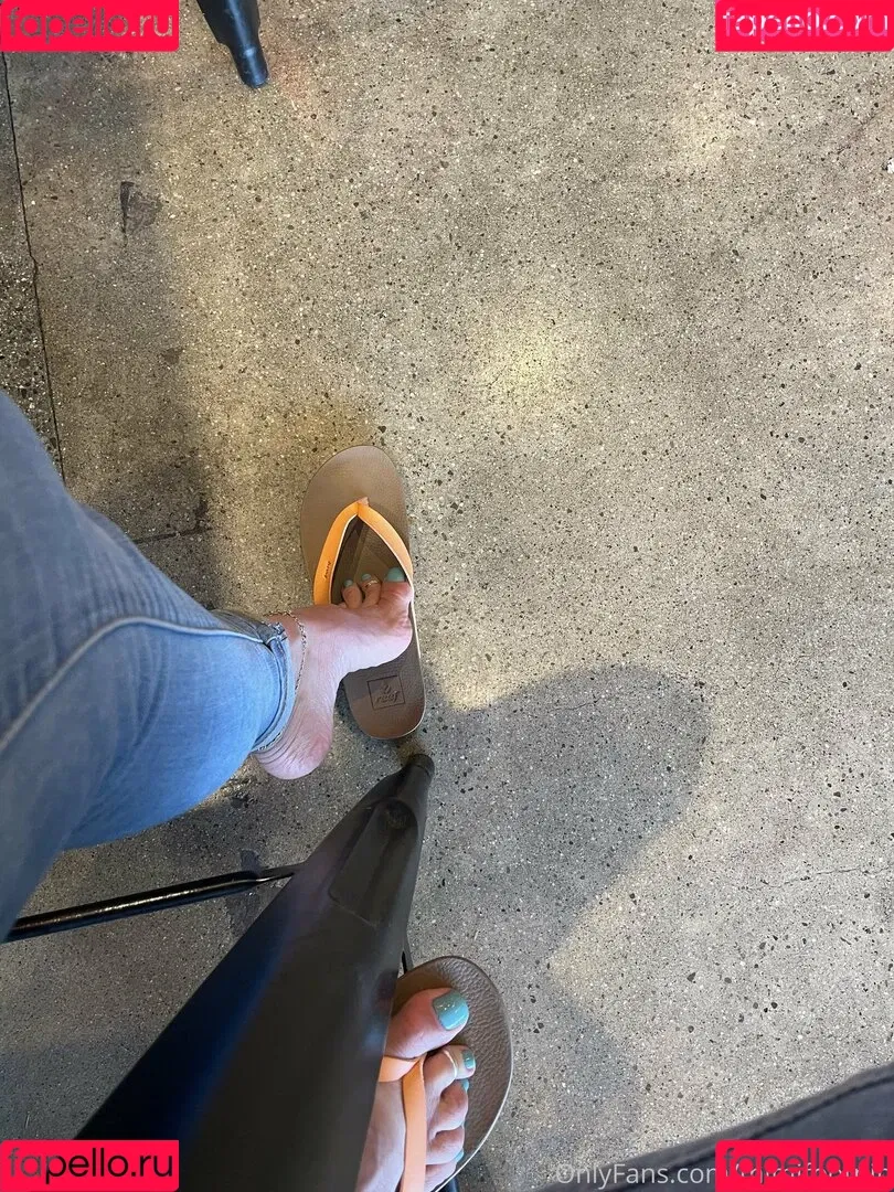 mimifootnip Onlyfans Photo Gallery 