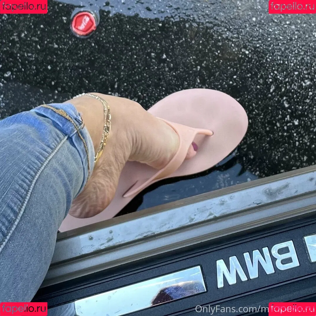 mimifootnip Onlyfans Photo Gallery 