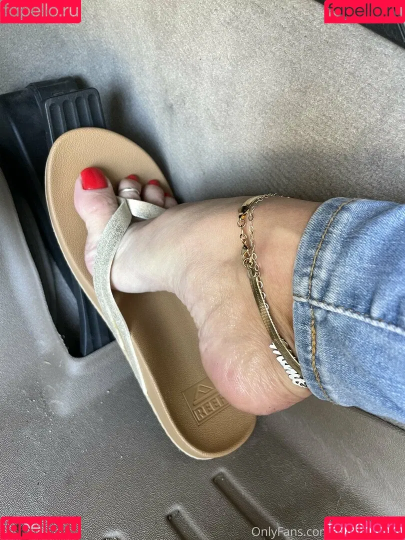 mimifootnip Onlyfans Photo Gallery 