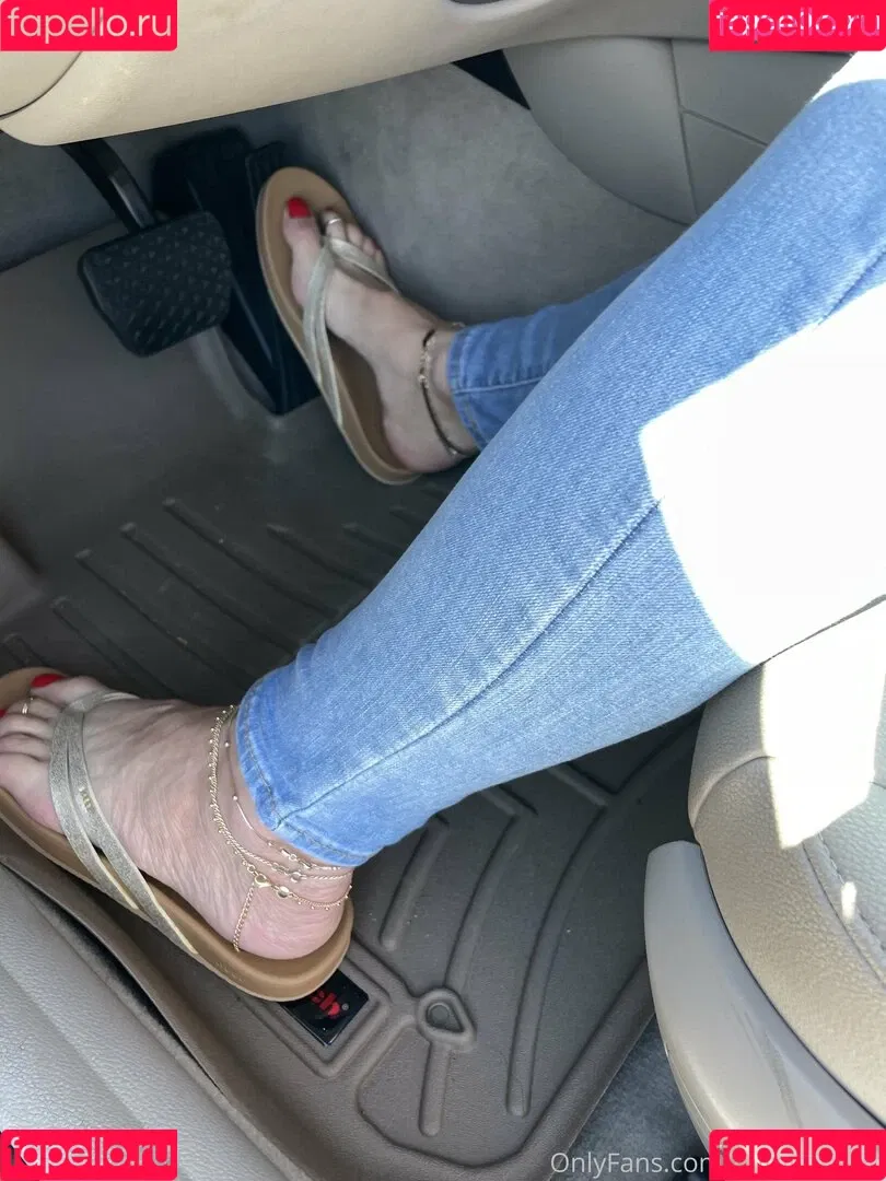 mimifootnip Onlyfans Photo Gallery 