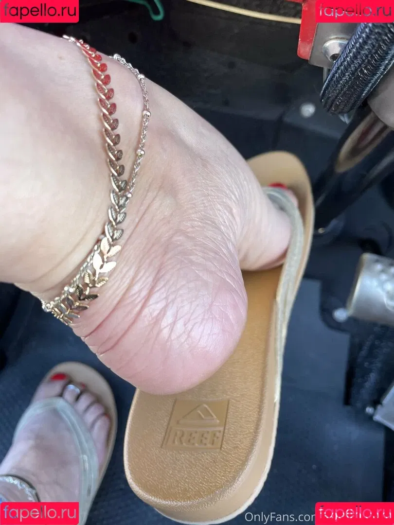 mimifootnip Onlyfans Photo Gallery 
