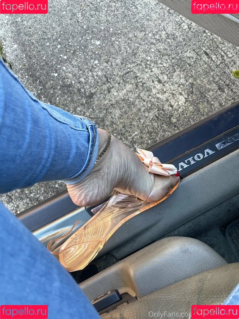 mimifootnip Onlyfans Photo Gallery 
