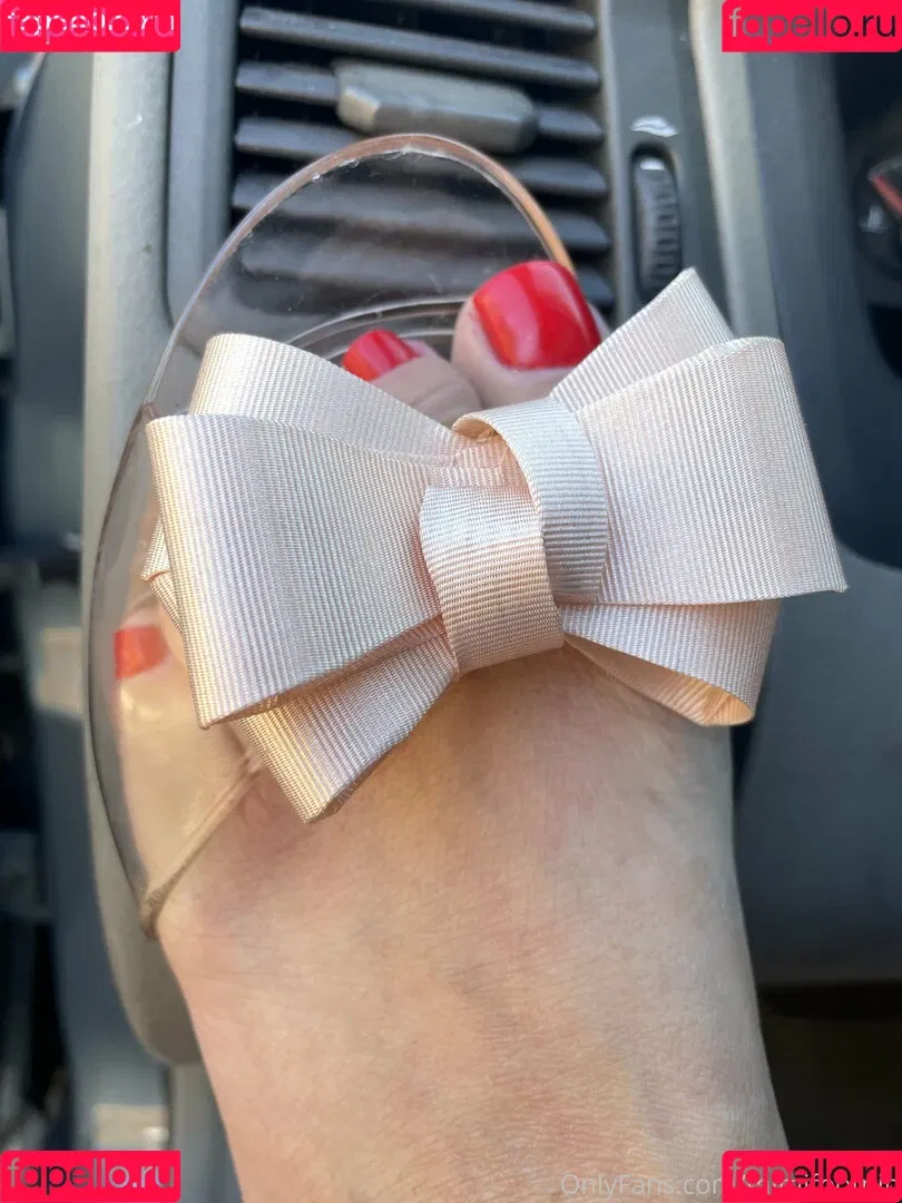 mimifootnip Onlyfans Photo Gallery 