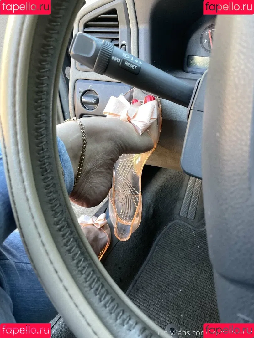 mimifootnip Onlyfans Photo Gallery 