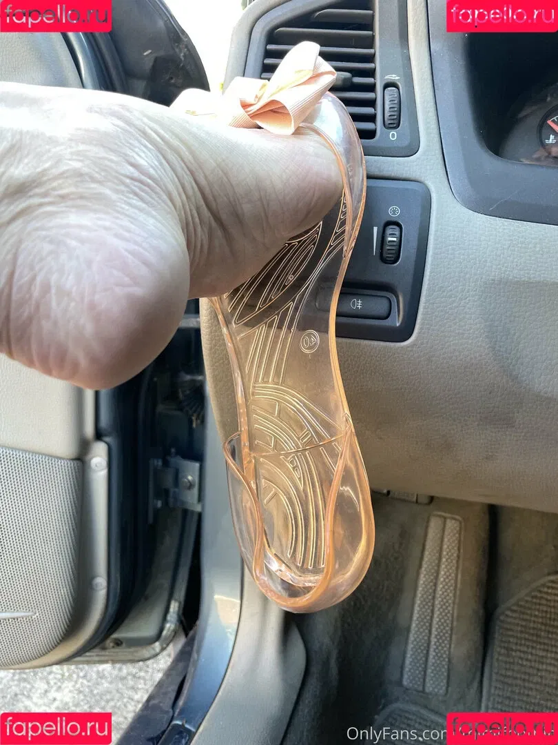 mimifootnip Onlyfans Photo Gallery 