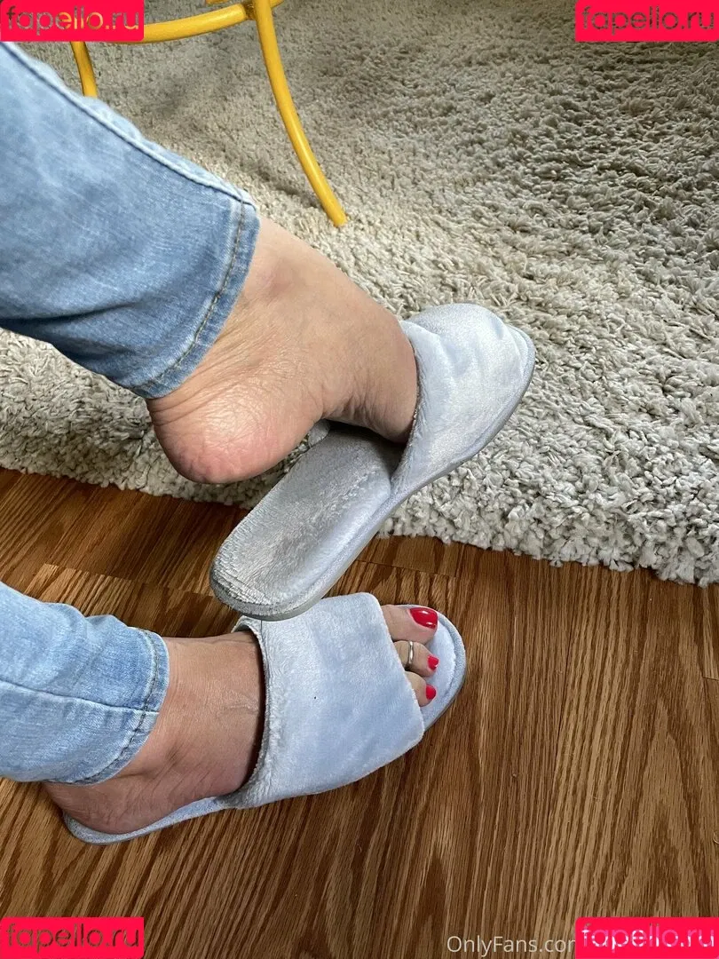 mimifootnip Onlyfans Photo Gallery 