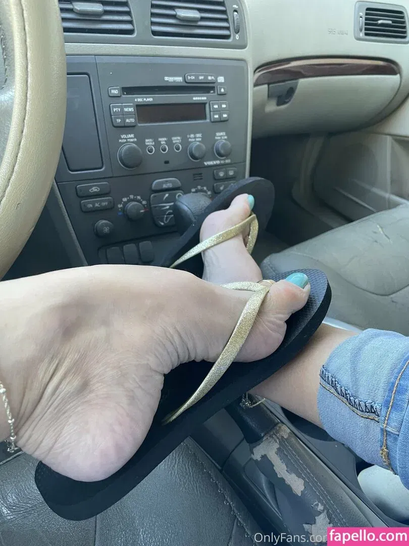 mimifootnip Onlyfans Photo Gallery 