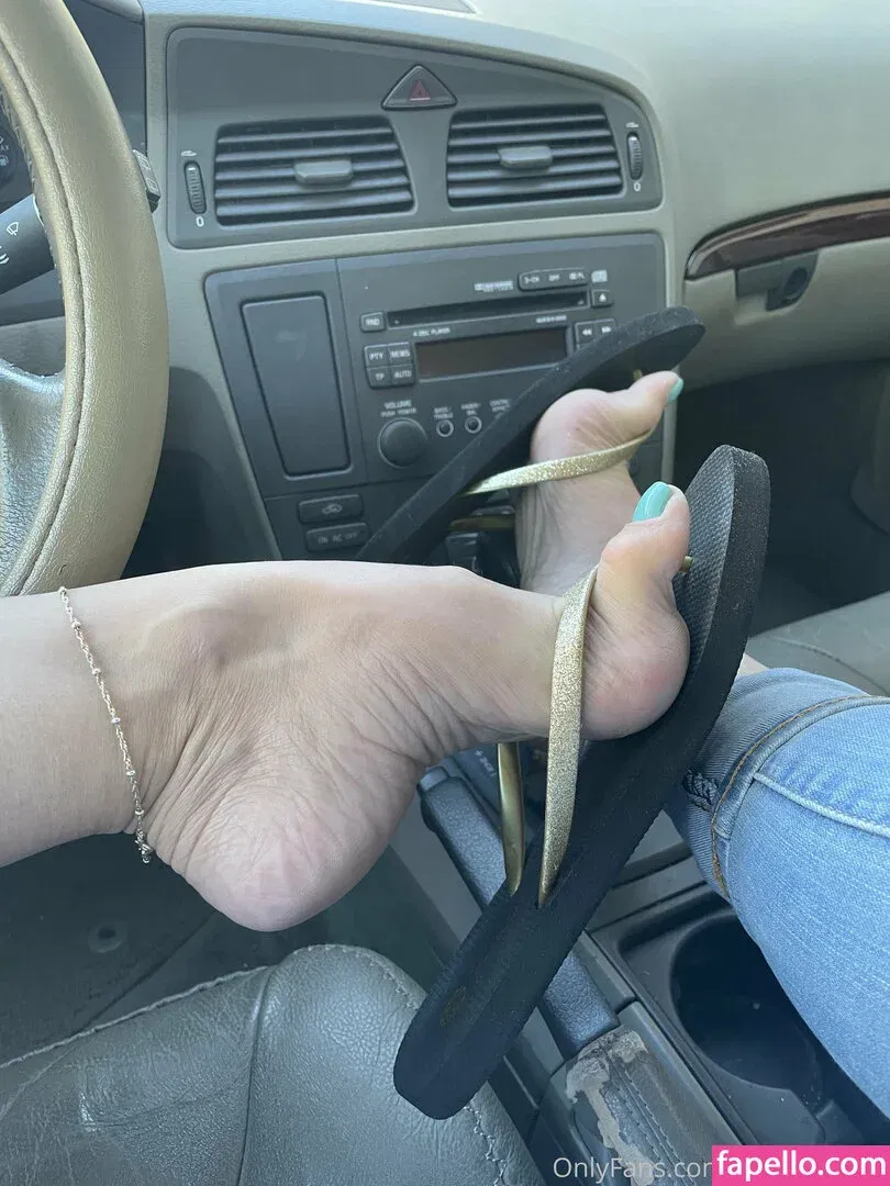 mimifootnip Onlyfans Photo Gallery 