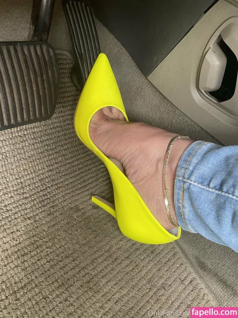 mimifootnip Onlyfans Photo Gallery 