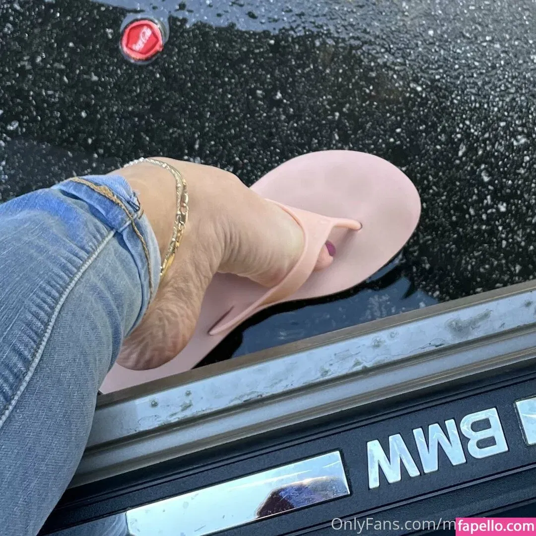 mimifootnip Onlyfans Photo Gallery 