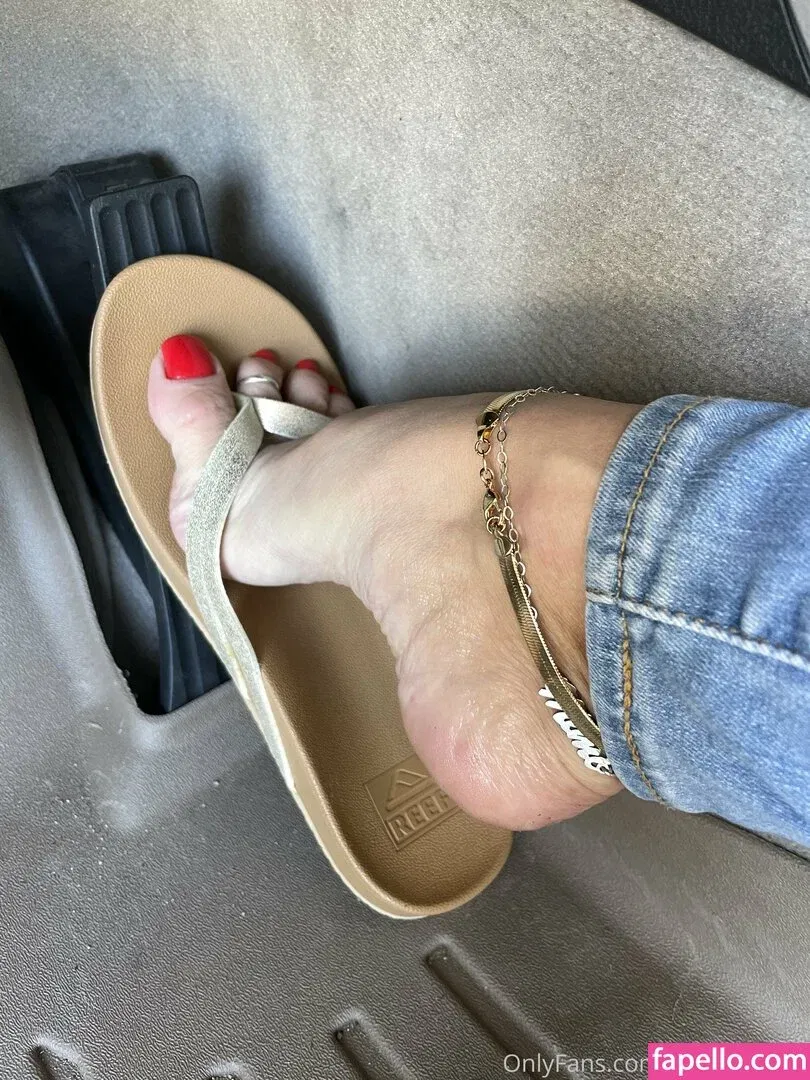 mimifootnip Onlyfans Photo Gallery 