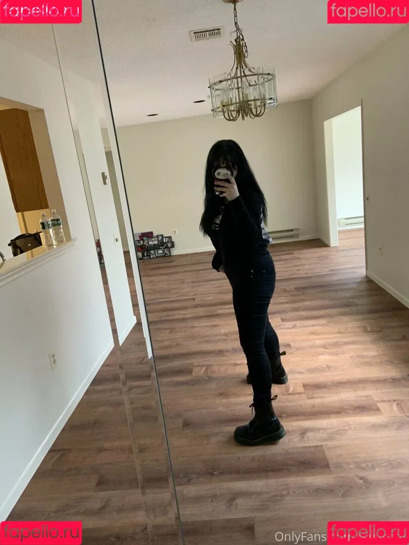 wuvspell Onlyfans Photo Gallery 