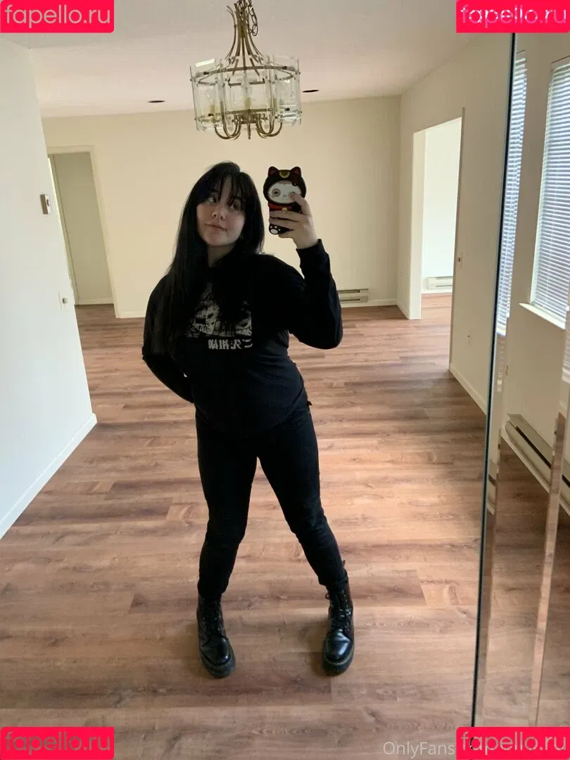 wuvspell Onlyfans Photo Gallery 