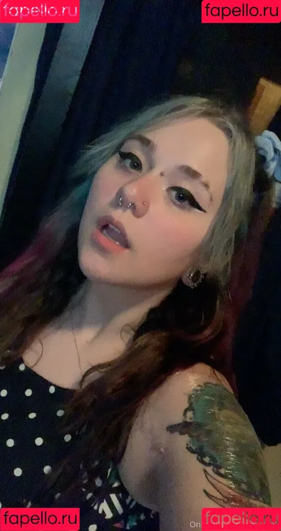 wuvspell Onlyfans Photo Gallery 