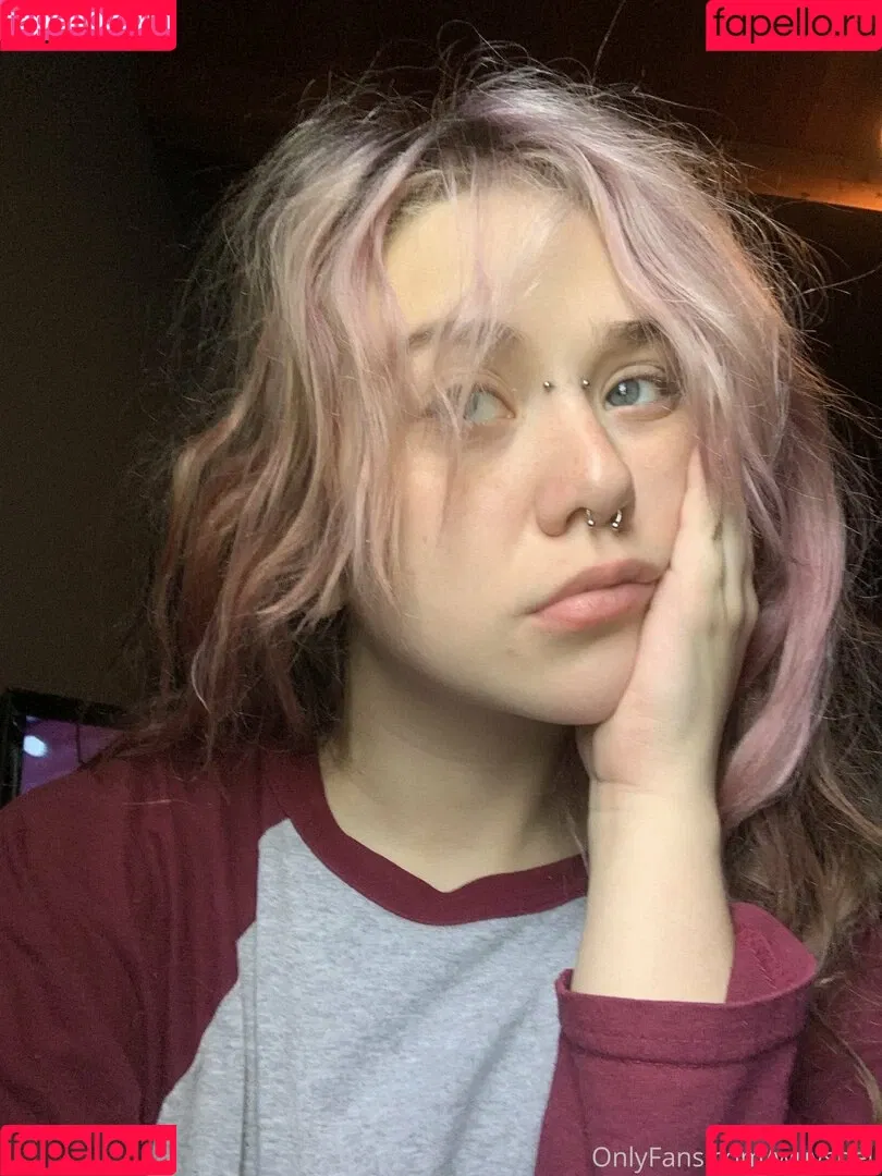 wuvspell Onlyfans Photo Gallery 