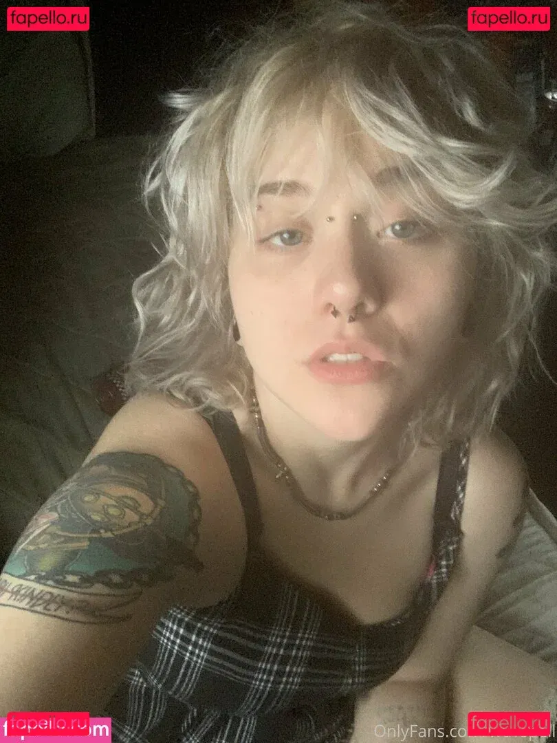 wuvspell Onlyfans Photo Gallery 