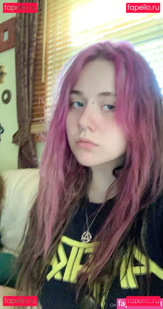 wuvspell Onlyfans Photo Gallery 