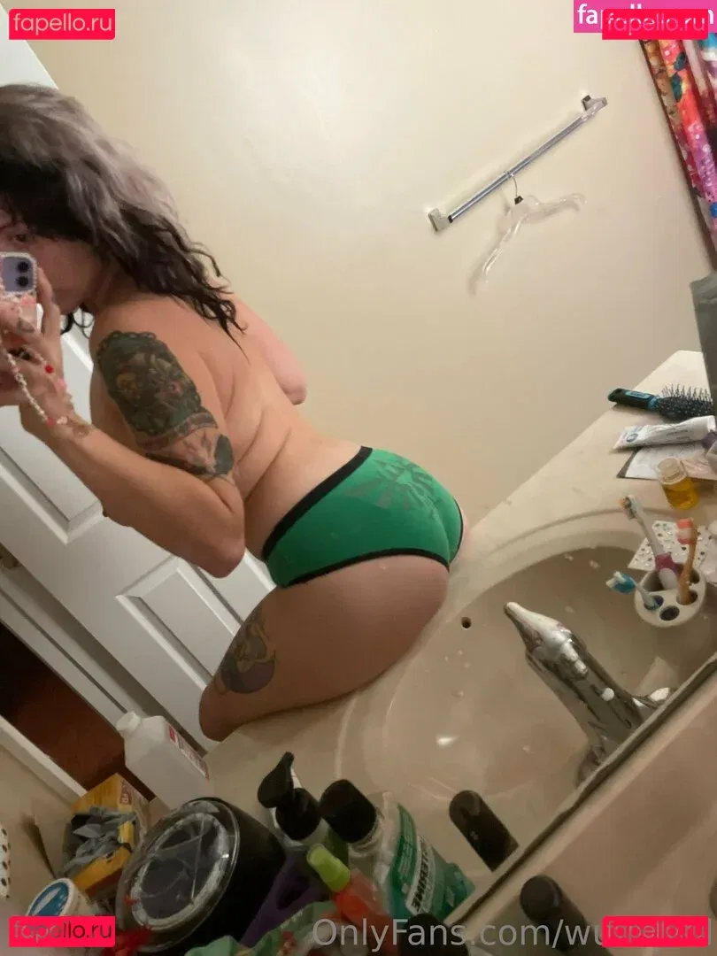 wuvspell Onlyfans Photo Gallery 