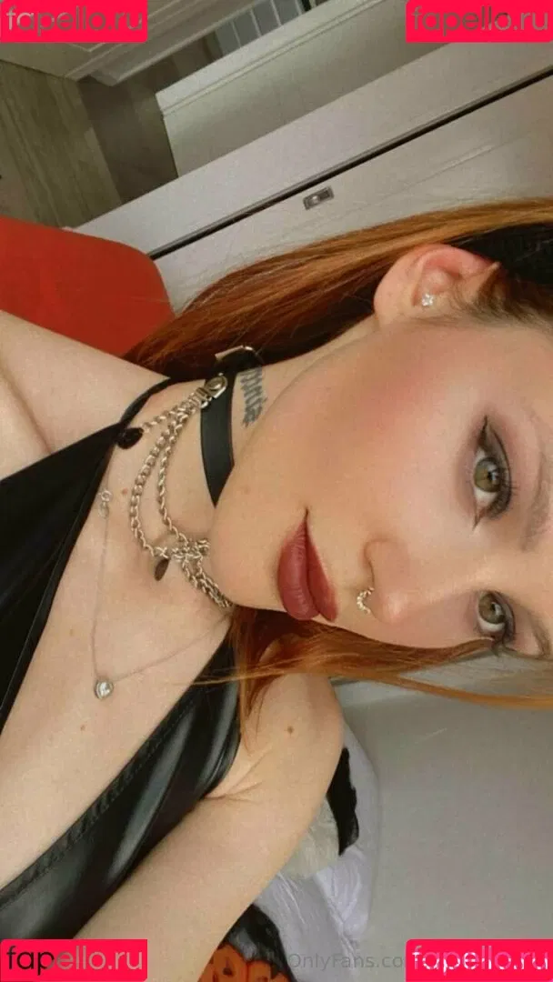 aliciaginger Onlyfans Photo Gallery 