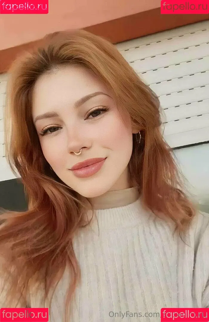 aliciaginger Onlyfans Photo Gallery 