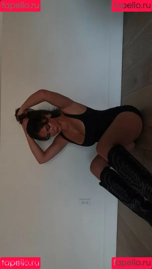Sarabella Harris Onlyfans Photo Gallery 