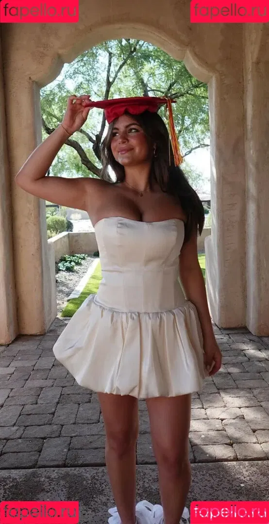 Sarabella Harris Onlyfans Photo Gallery 