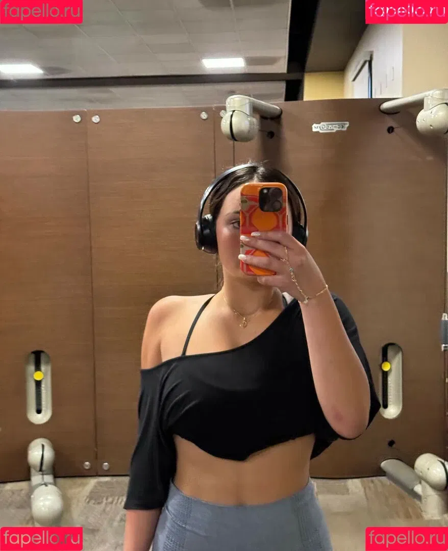 Sarabella Harris Onlyfans Photo Gallery 